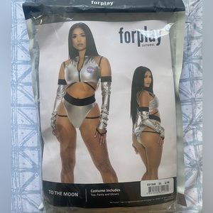 forplay costumes - to the moon
